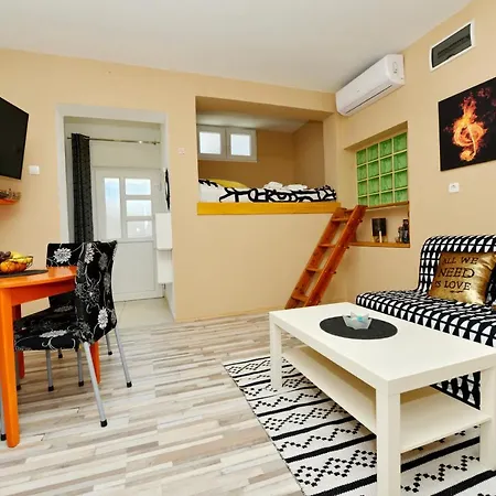 Rock Apartment